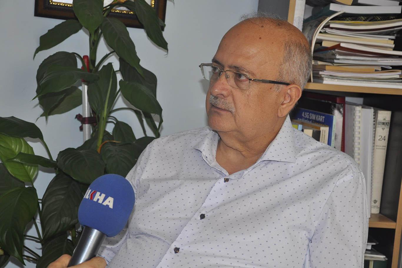 “Darbeciler Fethullah Gülen’in beddua sahnesini tekrar tekrar izlemişler” “Darbeciler Fethullah Gülen’in beddua sahnesini tekrar tekrar izlemişler”
